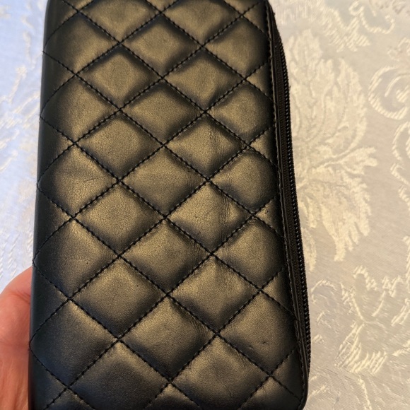 CHANEL Black Quilted Zipper Wallet💕 - Picture 15 of 15